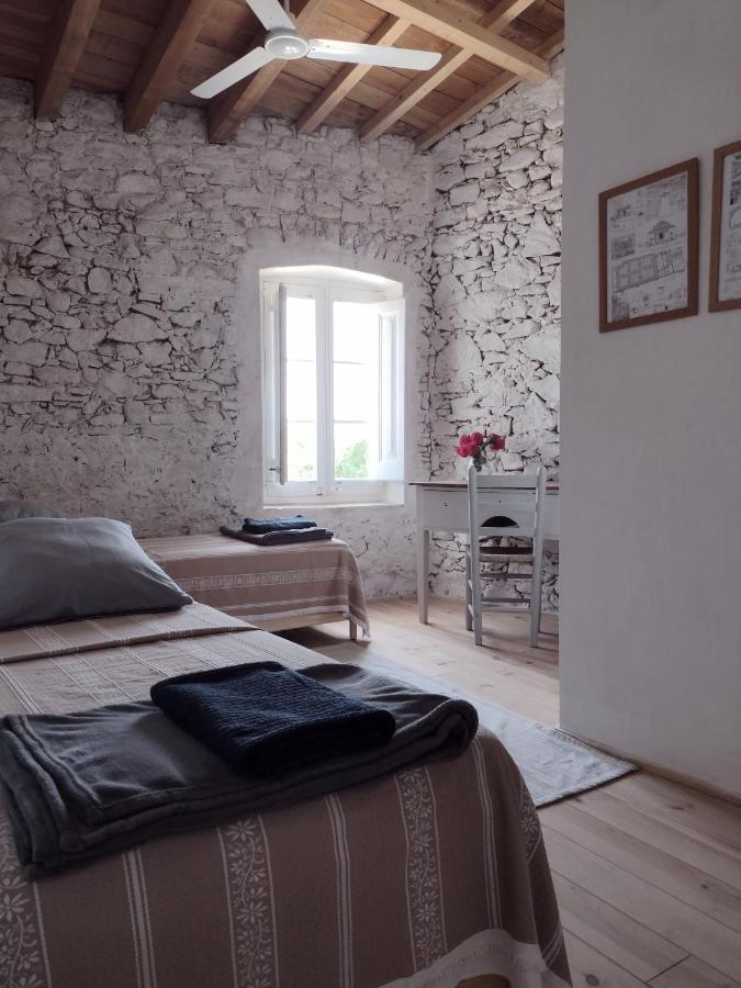 Can Tando Restored Catalan Old Barn To Enjoy Peaceful Rural Simplicity Sant Jordi Desvalls Eksteriør billede